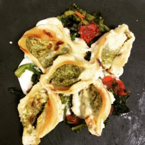 Conchiglioni al forno ripieni di rape