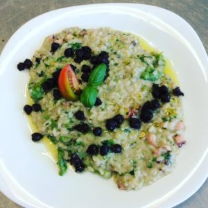 Risotto con polpo, rape e ceci neri