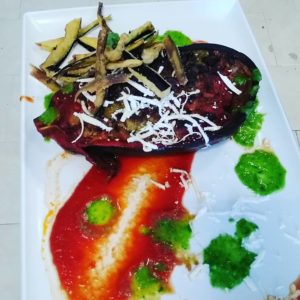 Melanzane imbottite con la sua polpa e carne